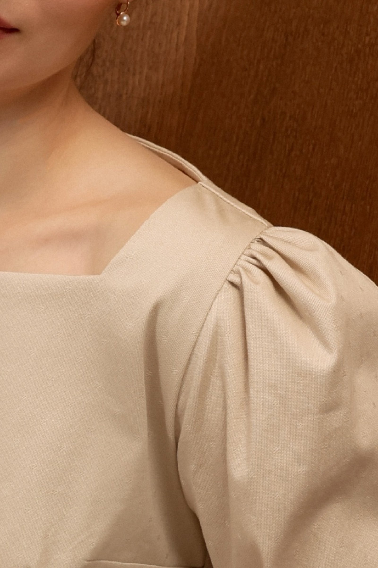 Midi dress with Carre neckline and embossing